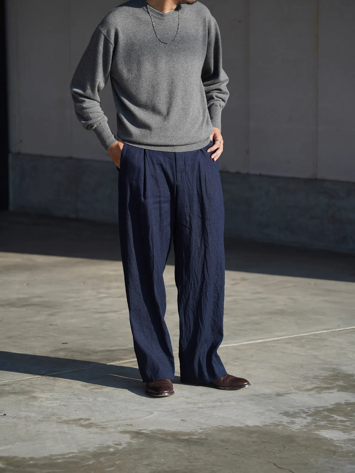 calmlence | SINGLE PLEATED WIDE STRAIGHT IND