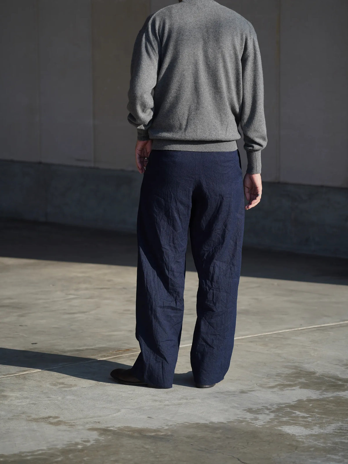 calmlence | SINGLE PLEATED WIDE STRAIGHT IND