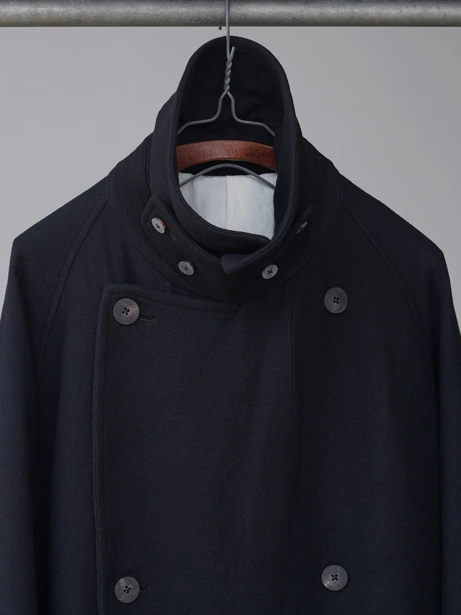 calmlence-double-breasted-coat-blk-4