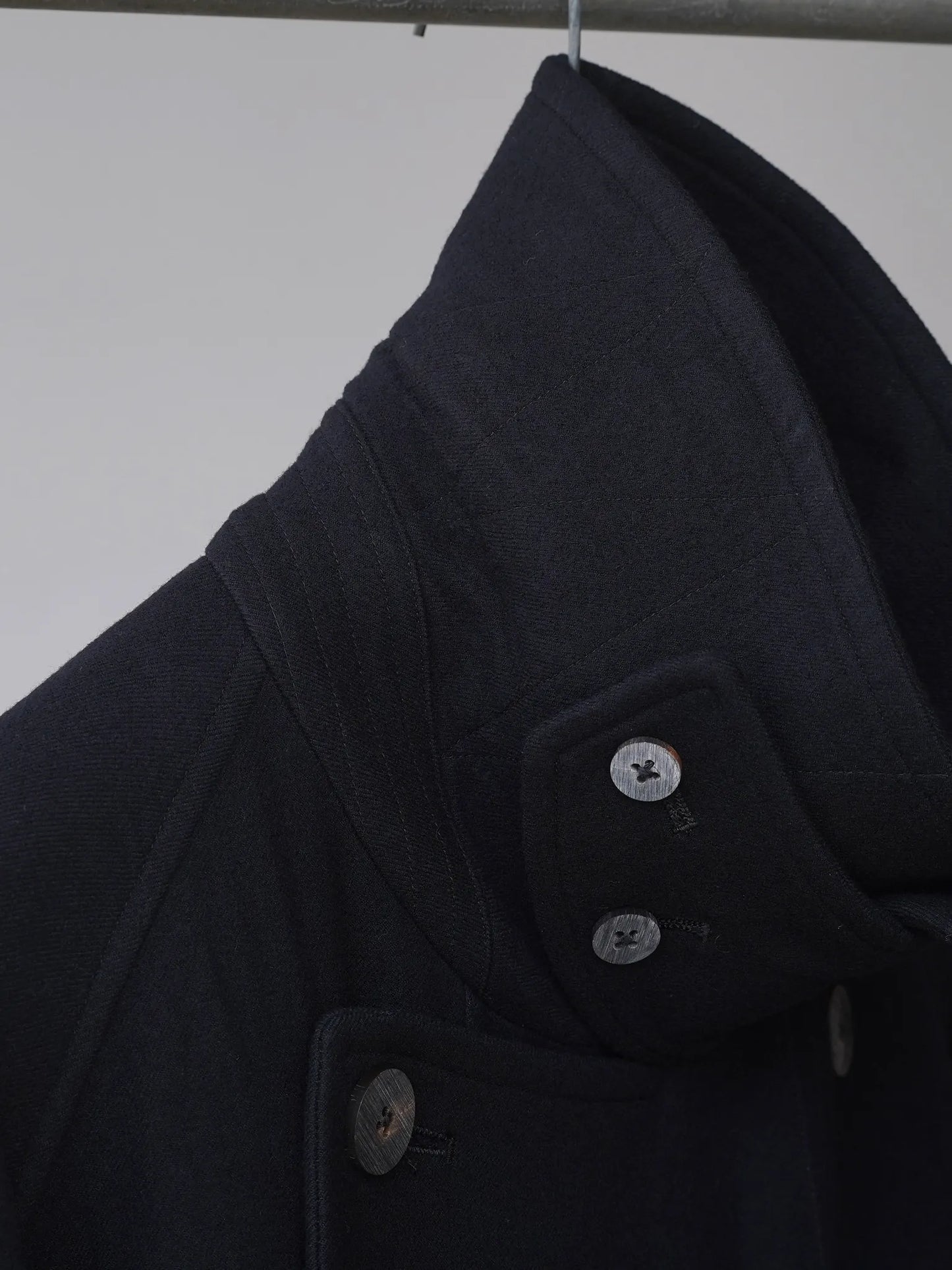 calmlence-double-breasted-coat-blk-5