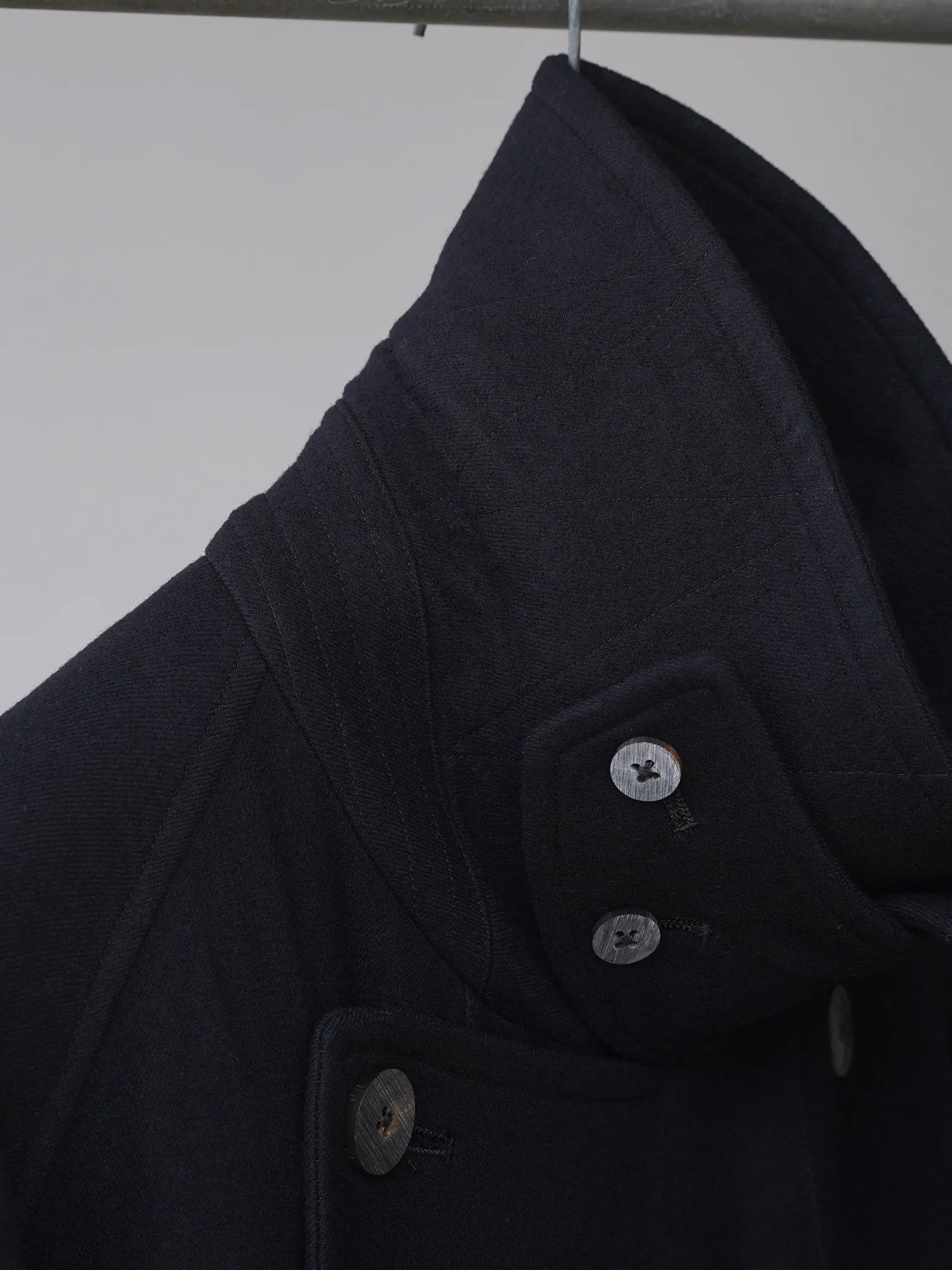 calmlence-double-breasted-coat-blk-5