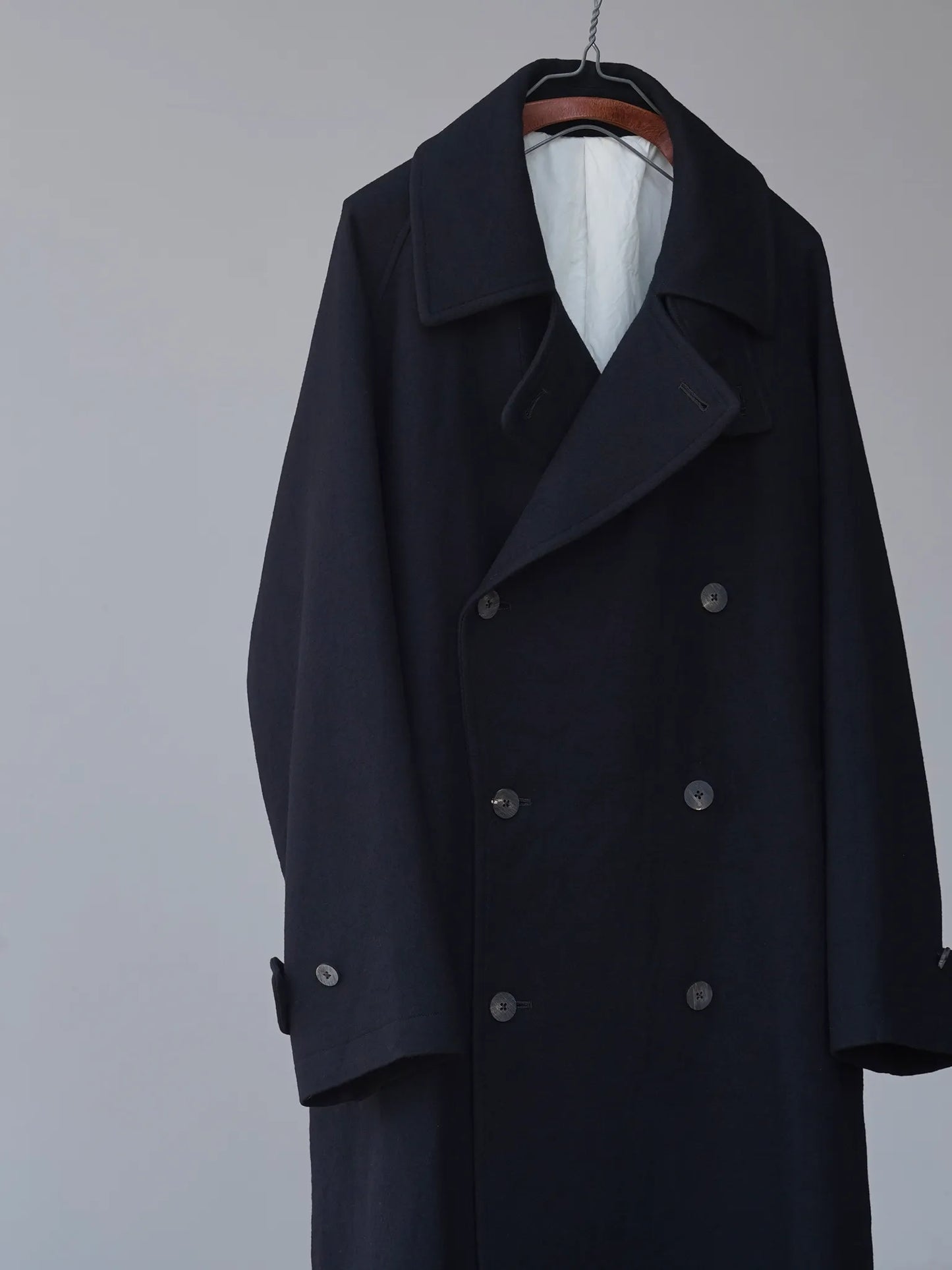 calmlence-double-breasted-coat-blk-6