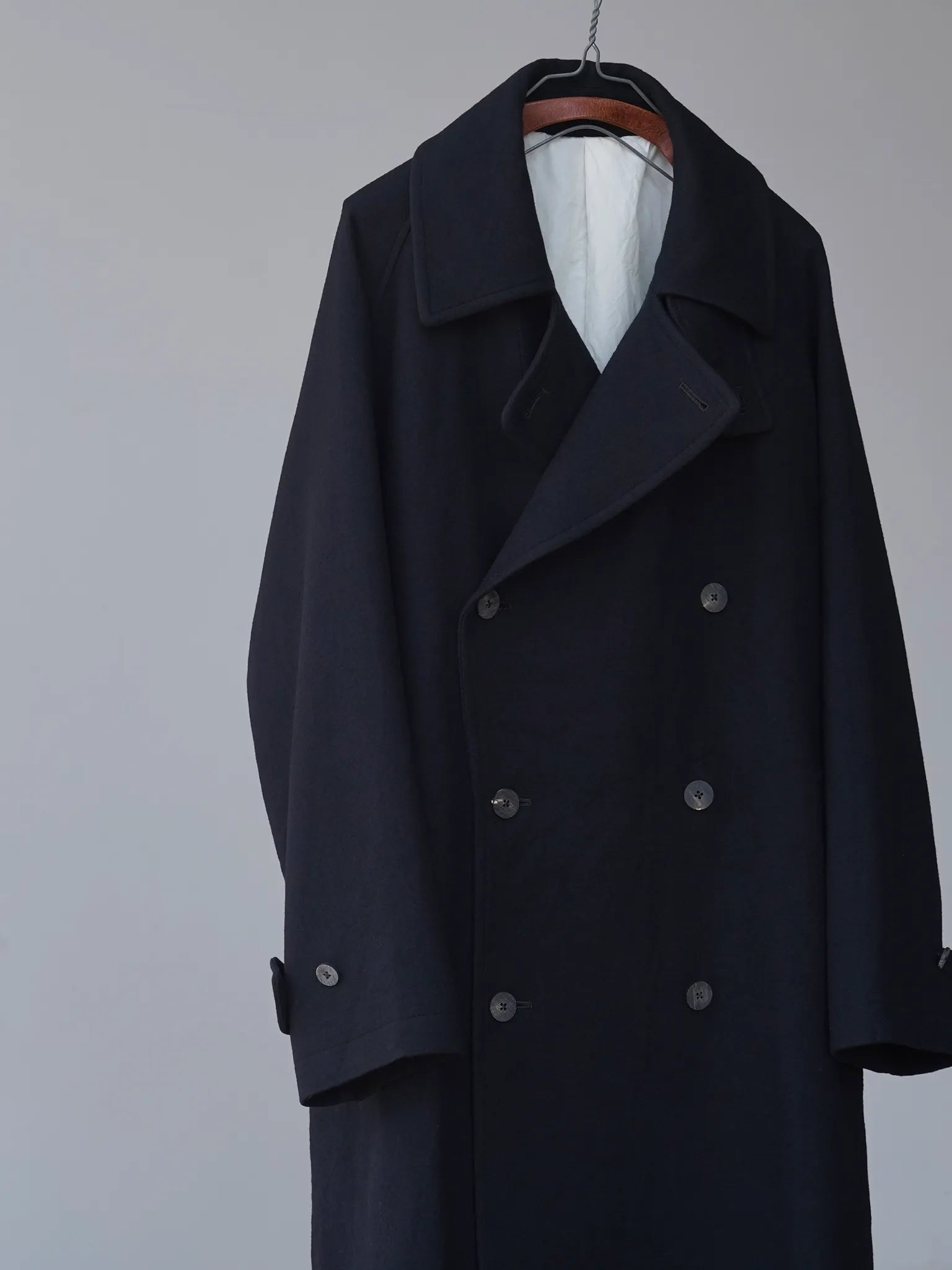 calmlence-double-breasted-coat-blk-6