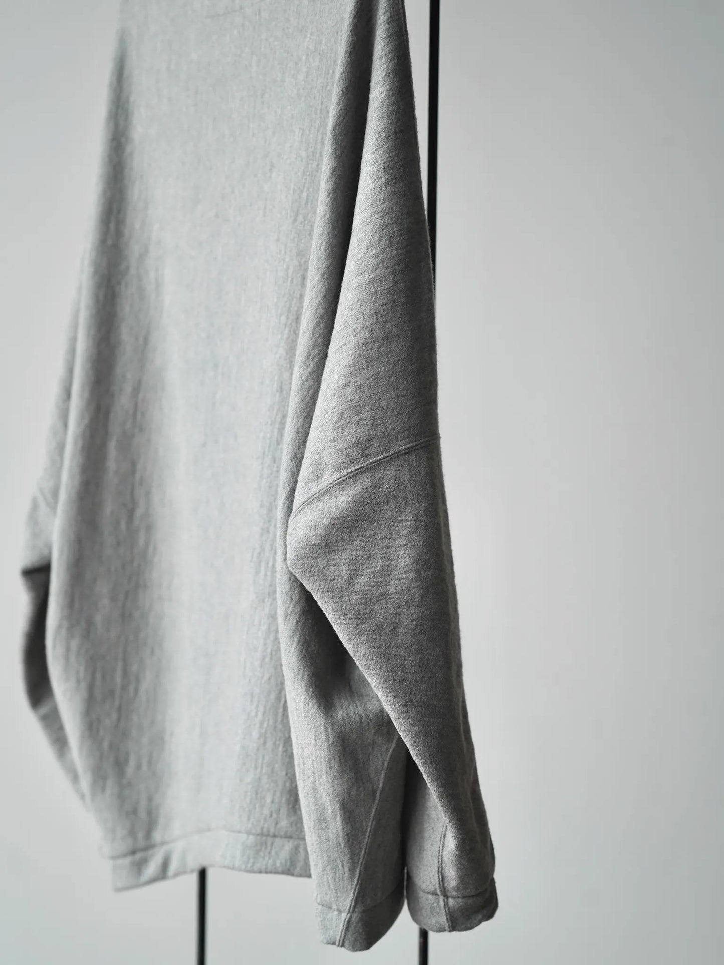 nonnotte | Draping H/N Long-Sleeve pullover Toasted Oatmeal