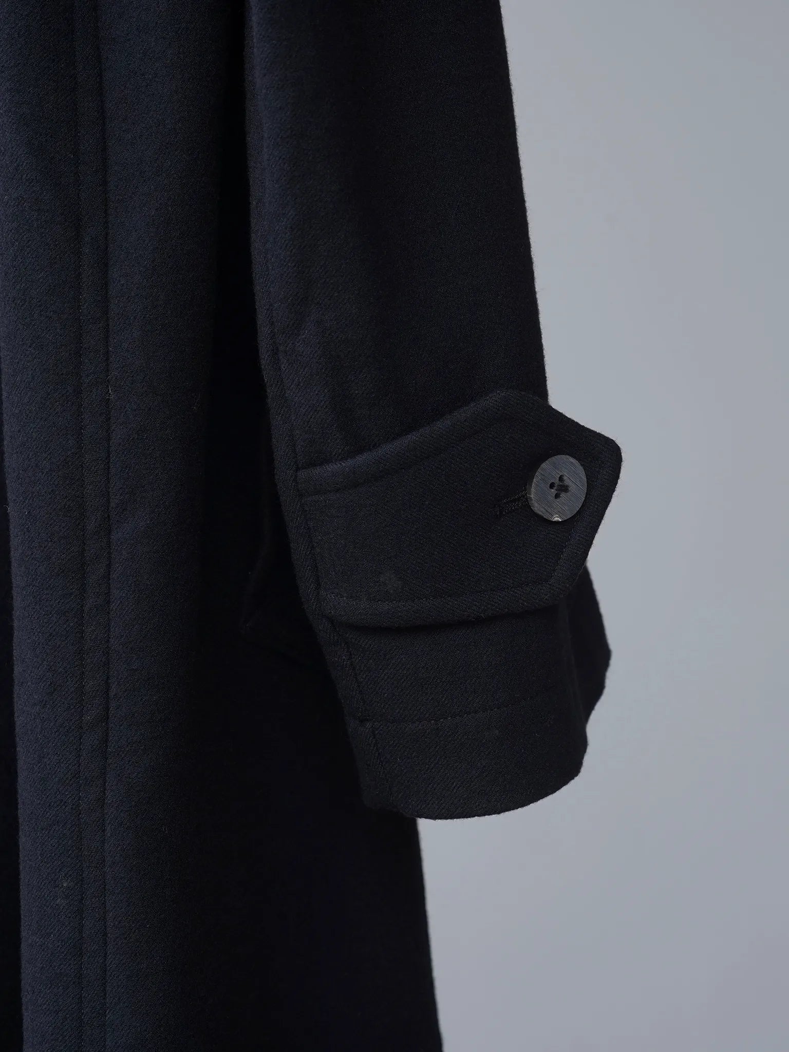 calmlence-double-breasted-coat-blk-9