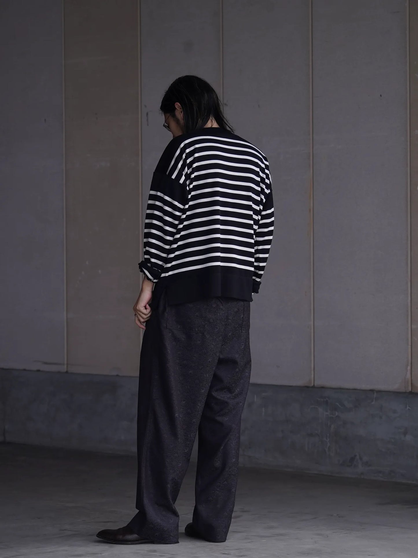 olde-h-daughter-silk-heavy-weight-plain-stitches-knitting-p-o-black-ivory-7