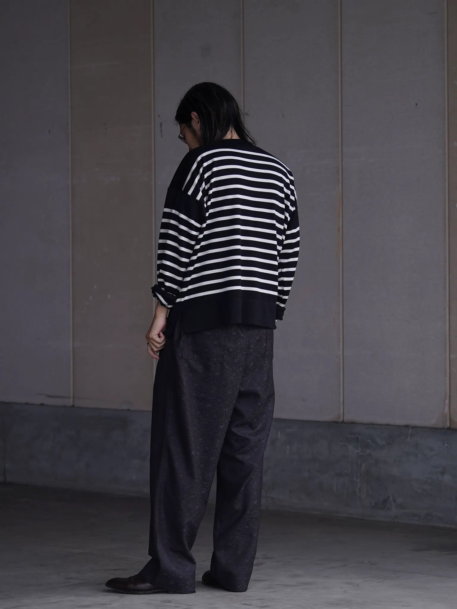 olde-h-daughter-silk-heavy-weight-plain-stitches-knitting-p-o-black-ivory-7