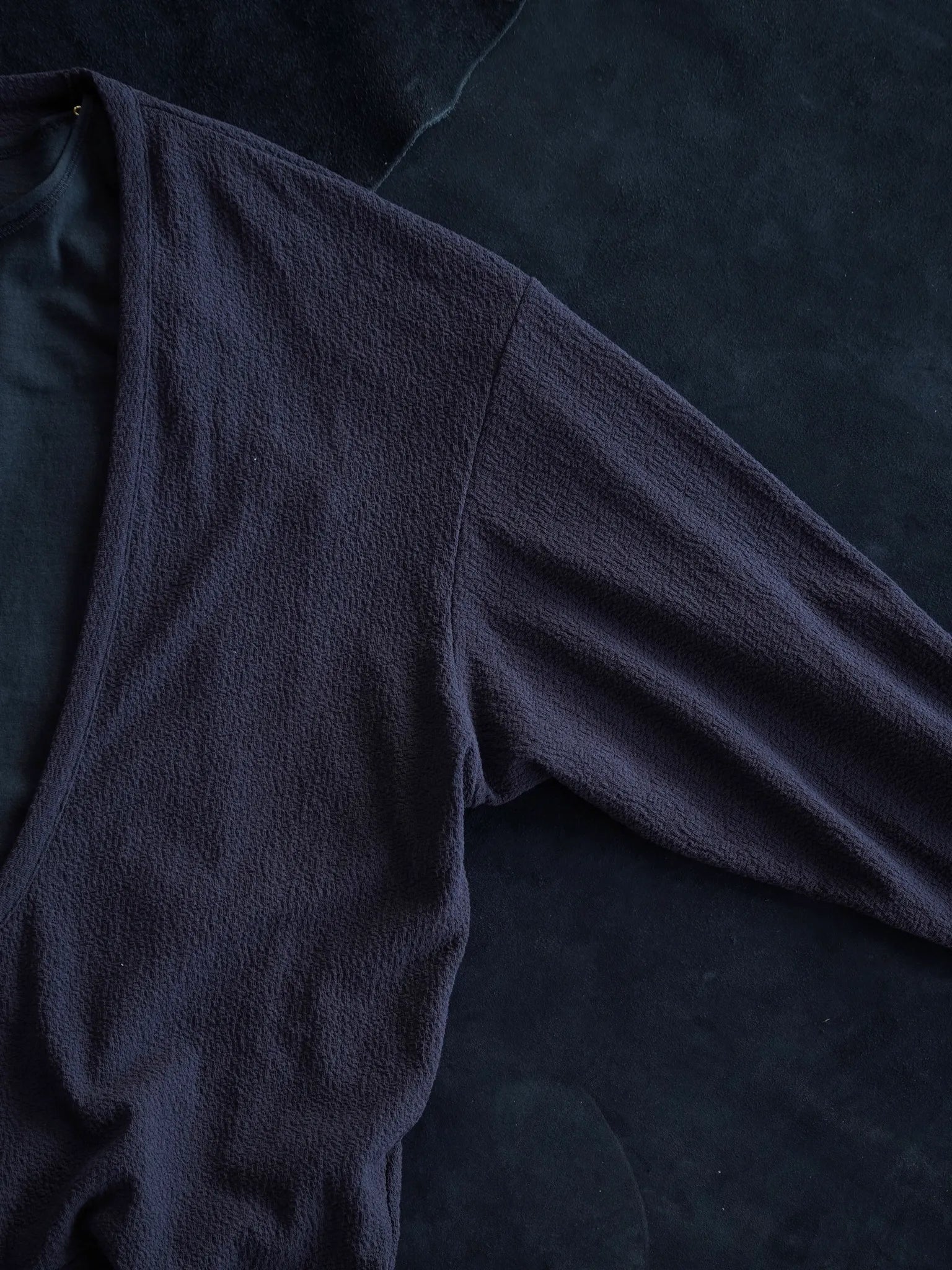 nonnotte-drape-u-pullover-with-cuff-sleeve-inkshade-10