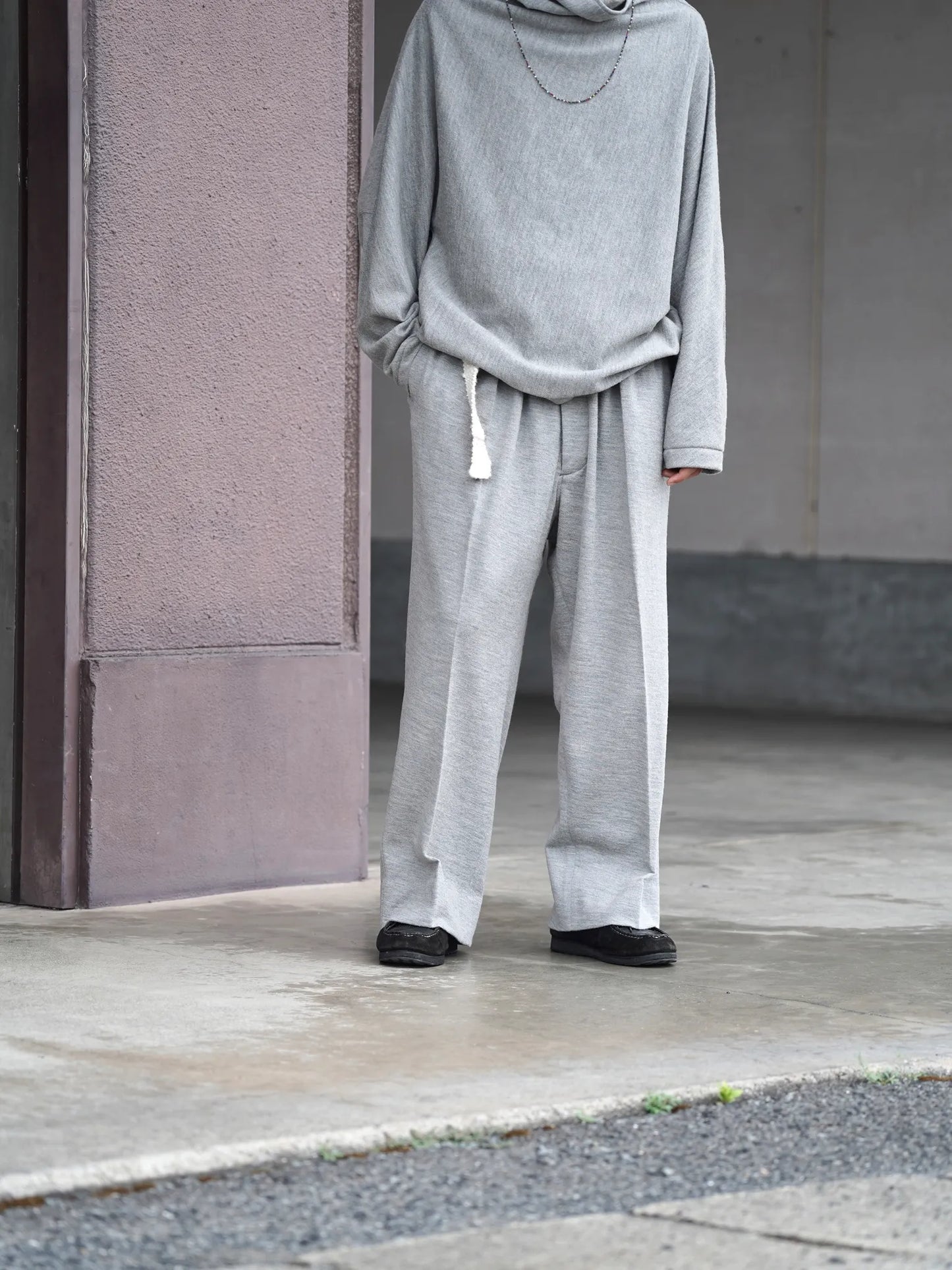 nonnotte | Elastic In-Tuck Wide Tapered Trousers Toasted Oatmeal