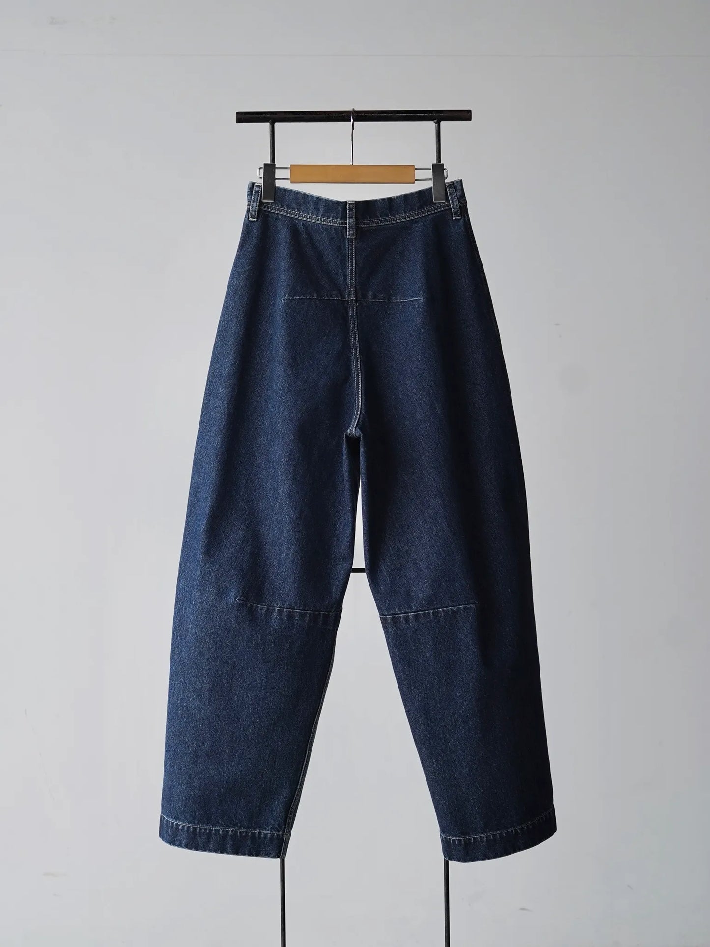 Nomàt | Two-tone Denim Curved Pants Sax Blue