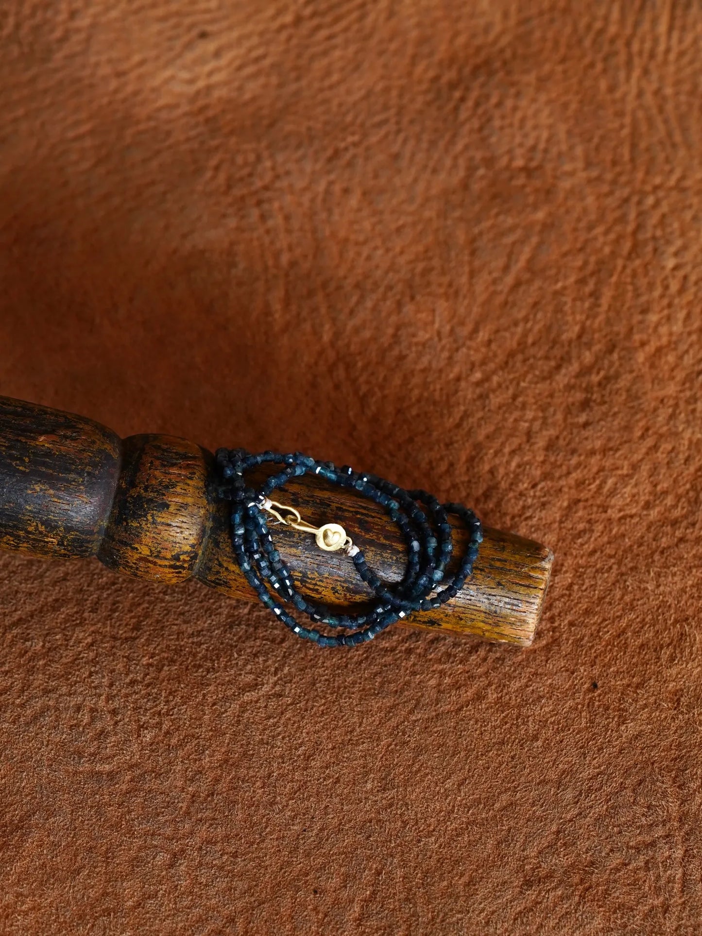 stones stone zoo | necklace -indigo tourmaline-