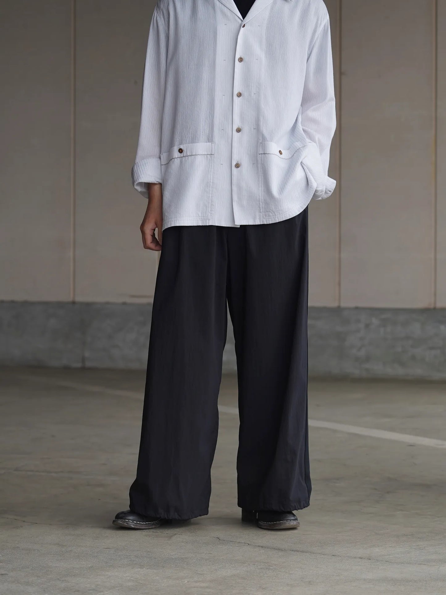 irenisa-belted-form-change-pants-black-3
