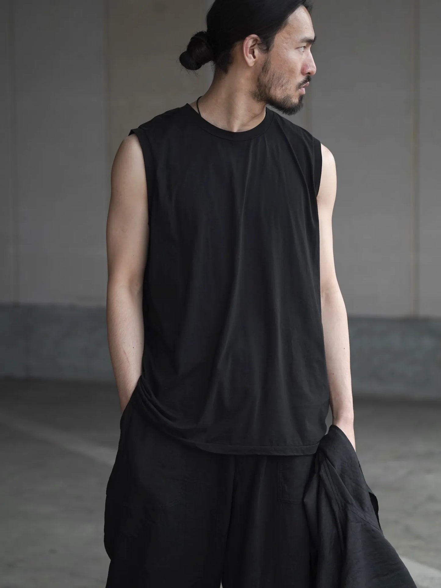 COMOLI | THIN コットン ノースリーブ BLACK