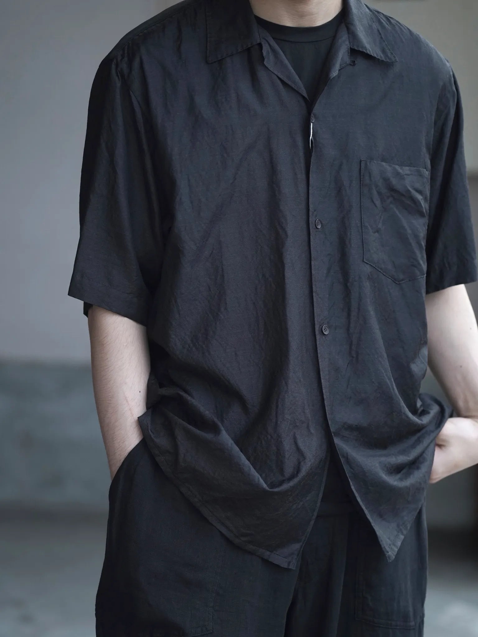 COMOLI ウールシルク 半袖オープンカラーシャツ CHARCOAL COMOLI ウールシルク 半袖オープンカラーシャツ CHARCOAL