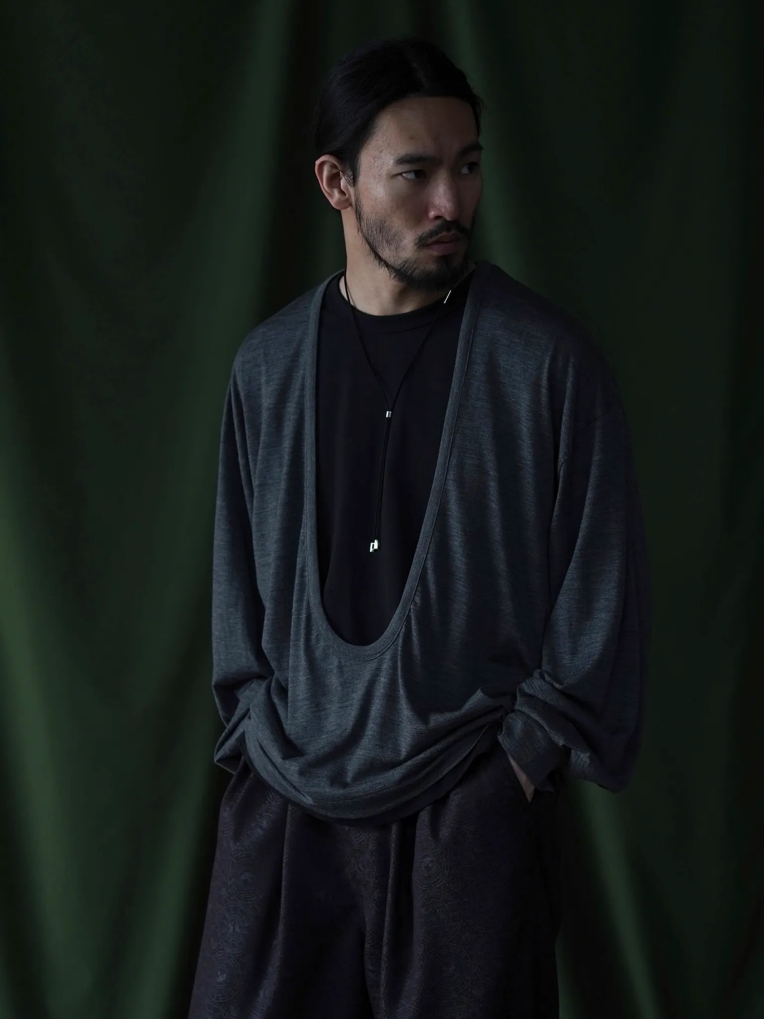 nonnotte-drape-u-pullover-with-cuff-sleeve-charcoal-4