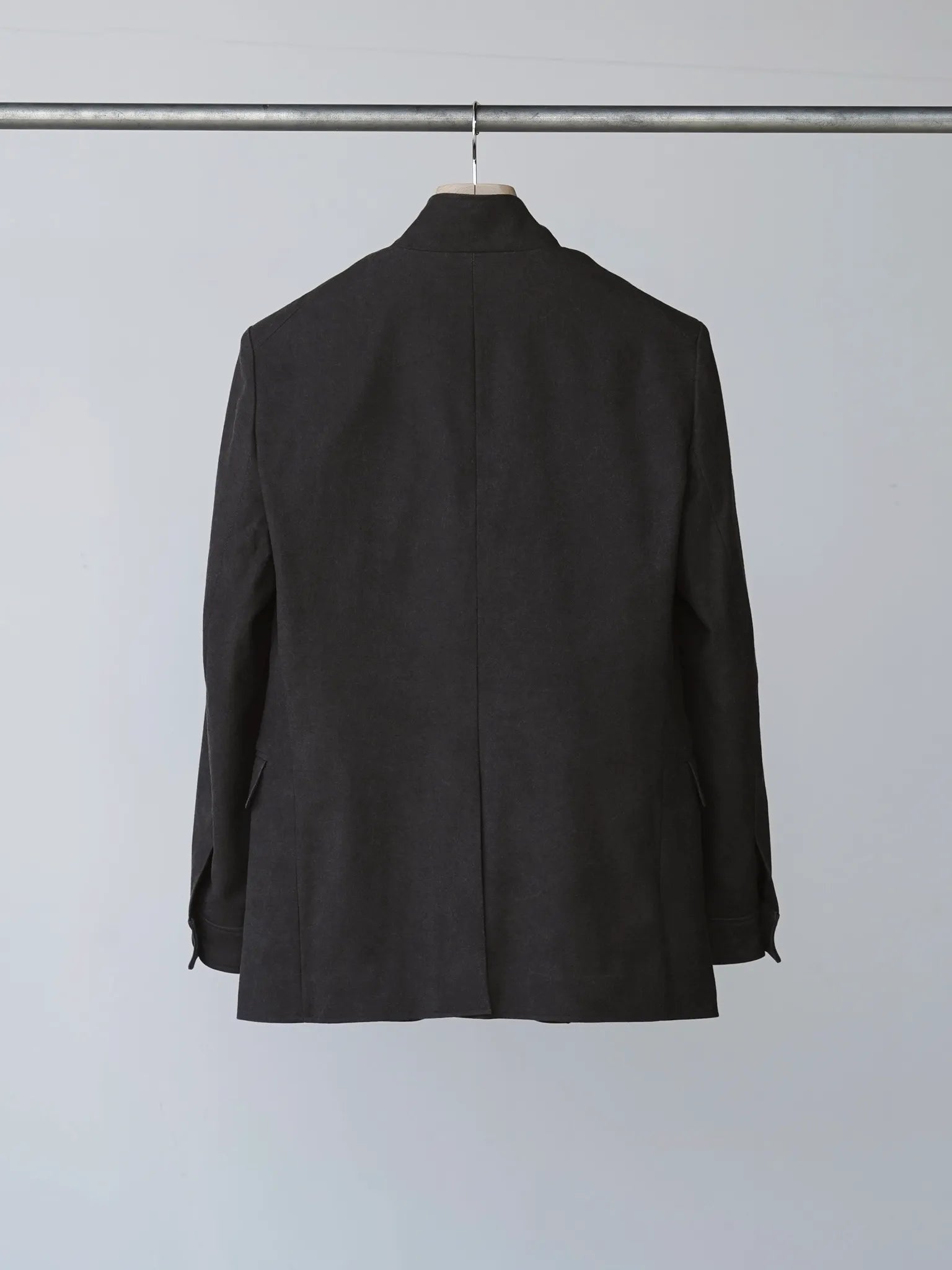 山内-泥染めツイル-スタンドカラージャケット-doro-11