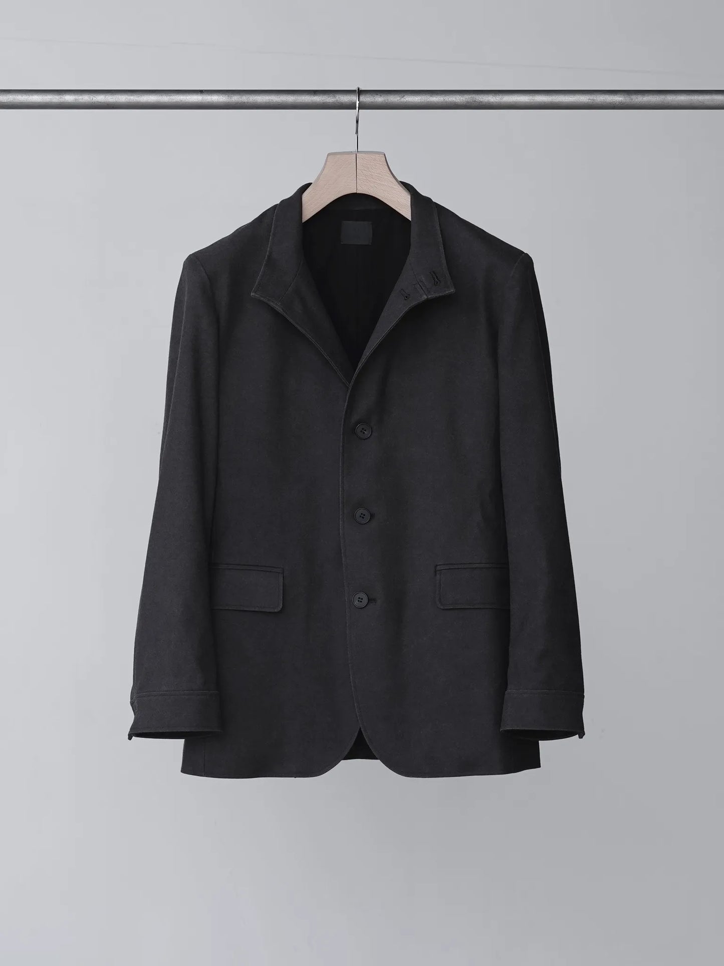 山内-泥染めツイル-スタンドカラージャケット-doro-3