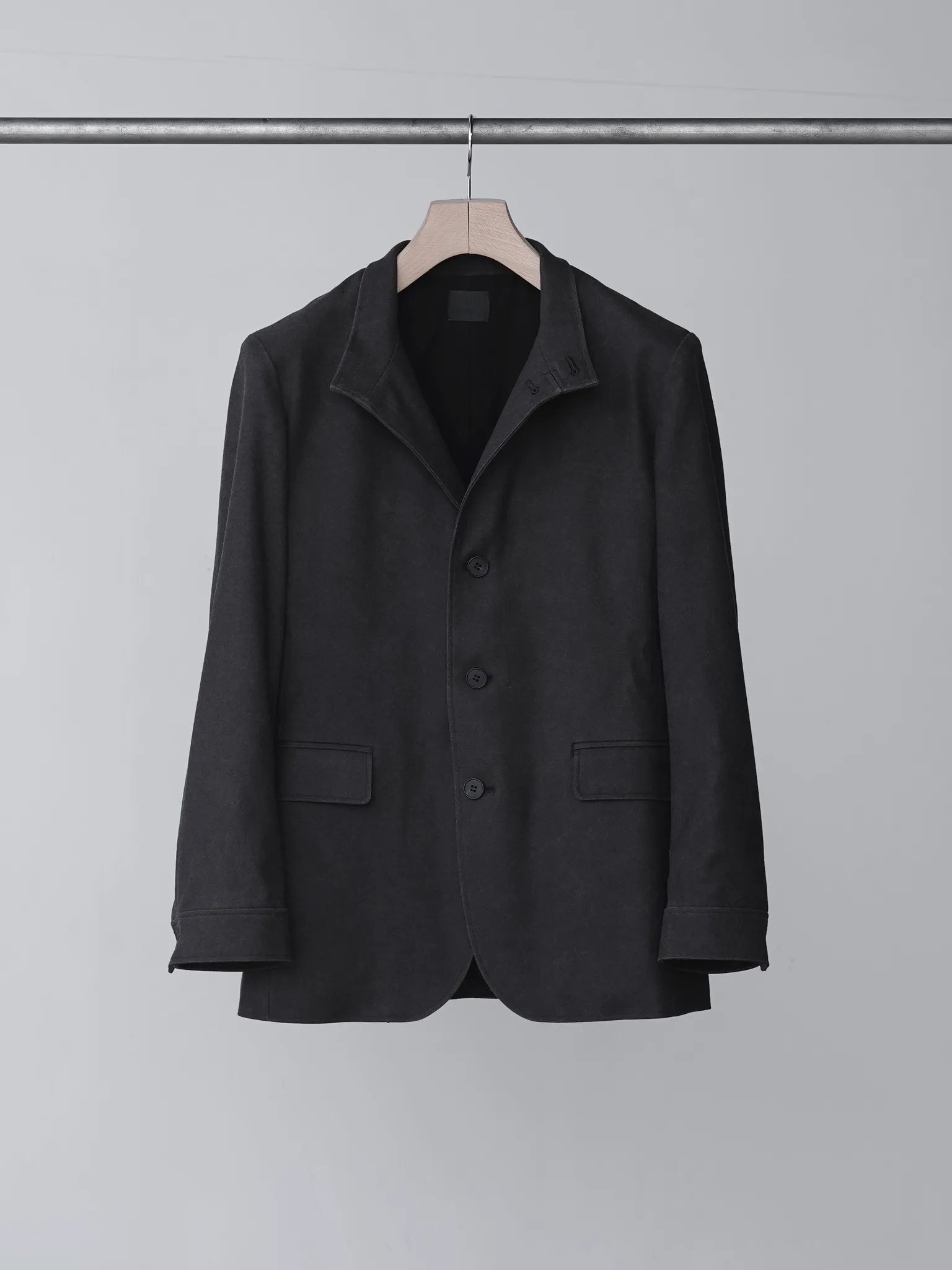 山内-泥染めツイル-スタンドカラージャケット-doro-3