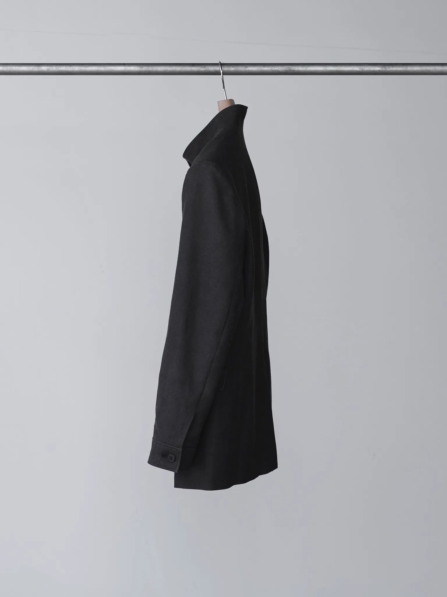 山内-泥染めツイル-スタンドカラージャケット-doro-7