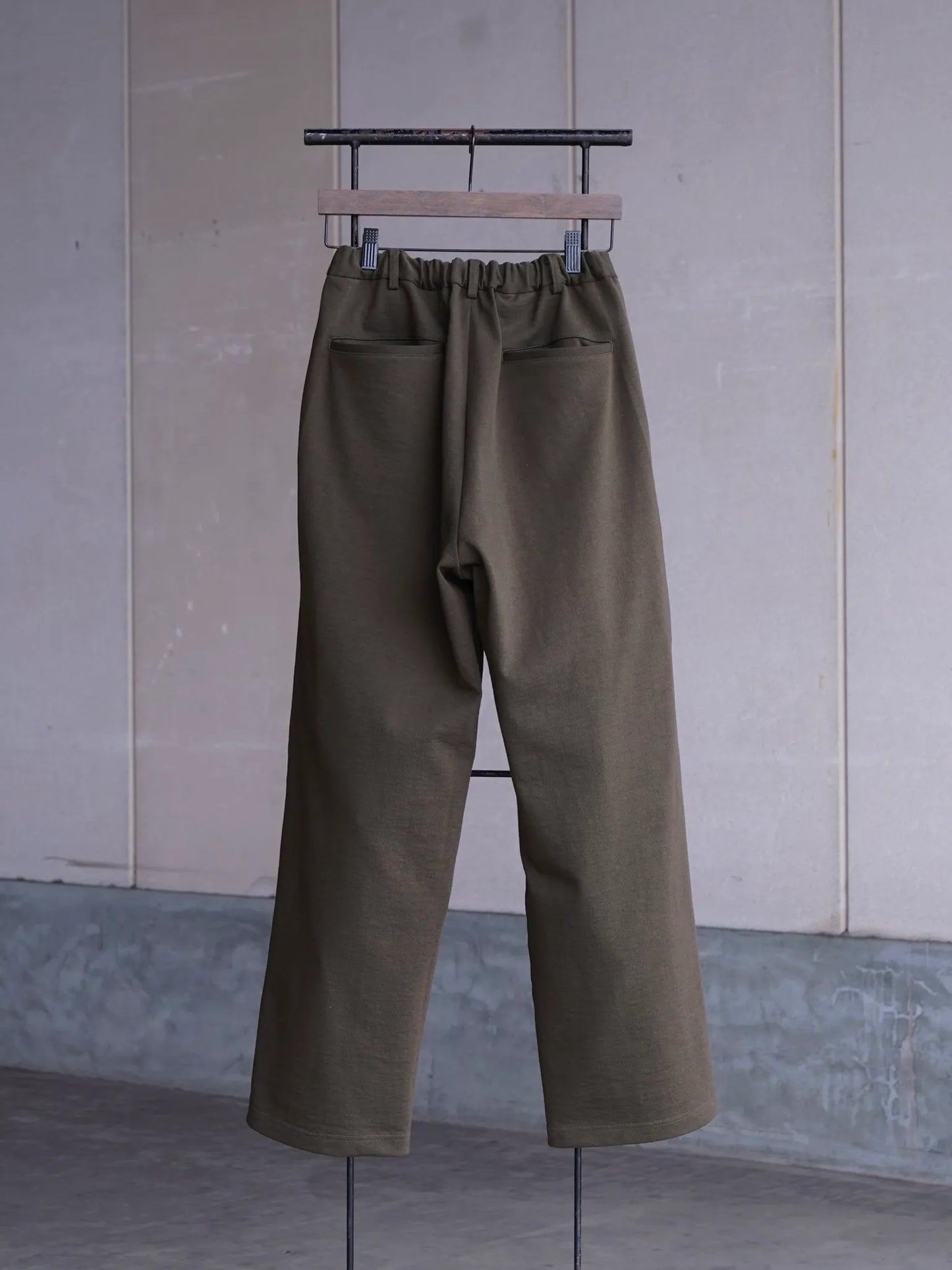 WONDER ROOM | The Step OLIVE