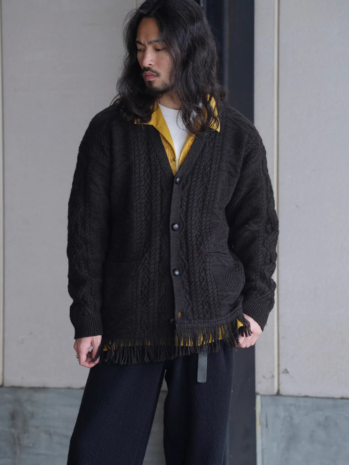 SARTO | WOOL CABLE FRINGE CARDIGAN DARK BROWN