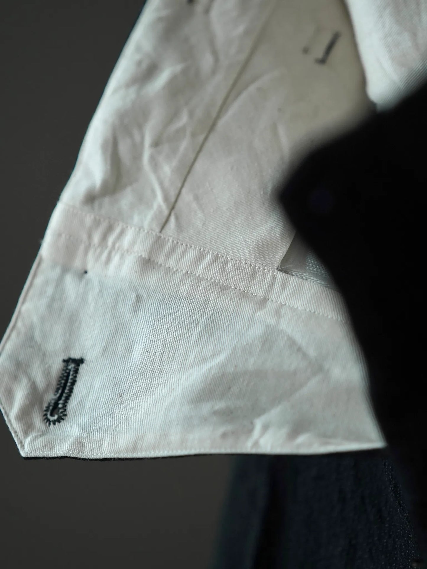 calmlence | SINGLE PLEATED WIDE STRAIGHT BLKST