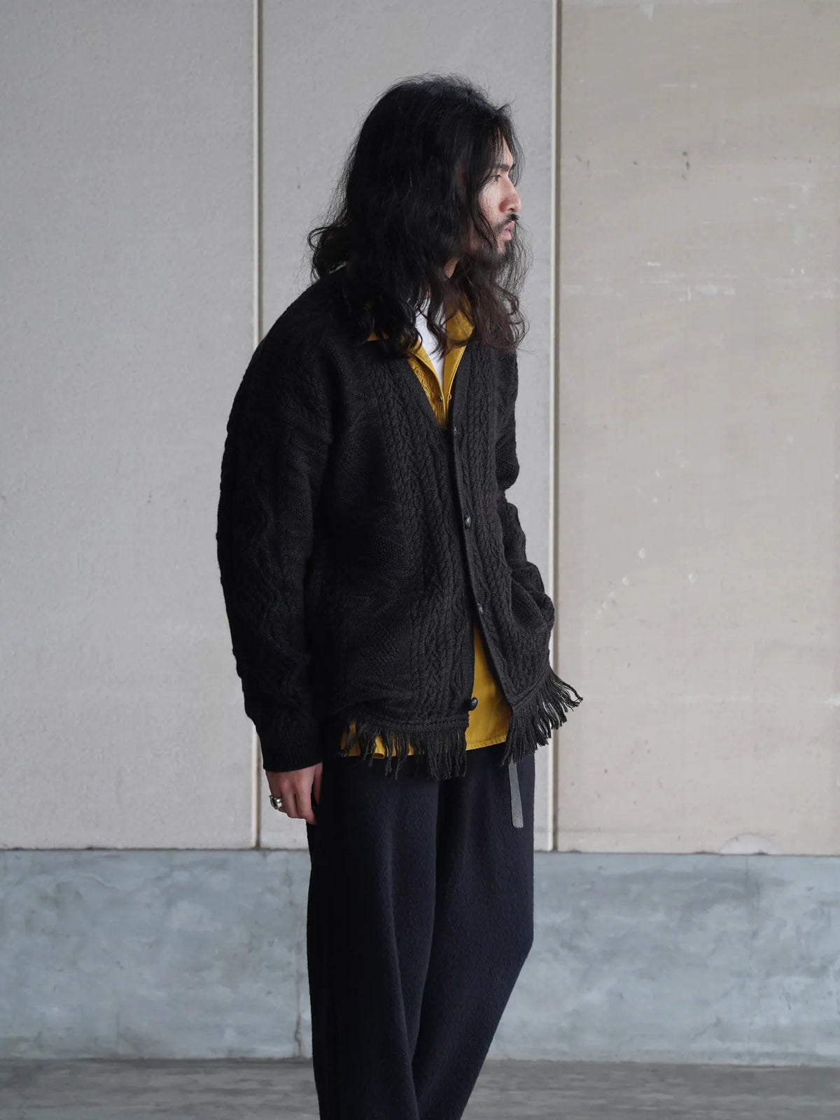 SARTO | WOOL CABLE FRINGE CARDIGAN DARK BROWN