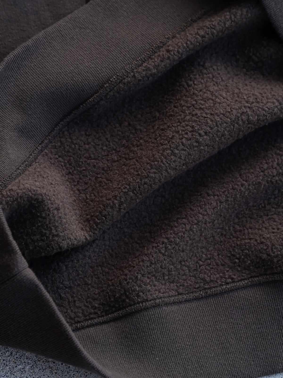 SARTO | COTTON LOOP WHEEL MUSICIAN  CREW NECK L/S DARK BROWN