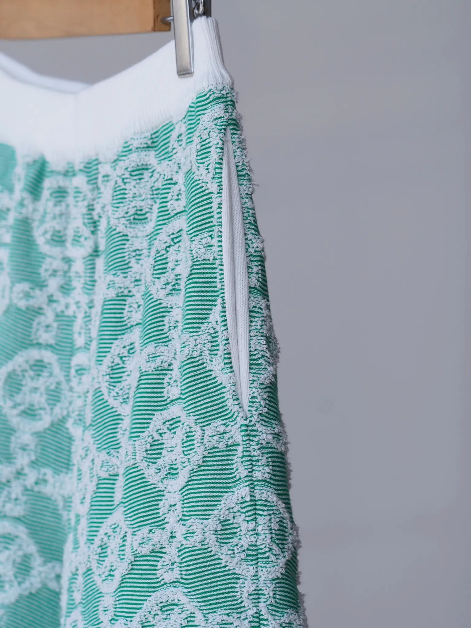 kakan-gridpile-knit-pants-green-4