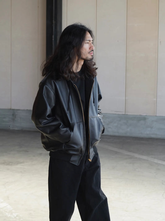 COMOLI | カーフスキン ジップパーカ BLACK