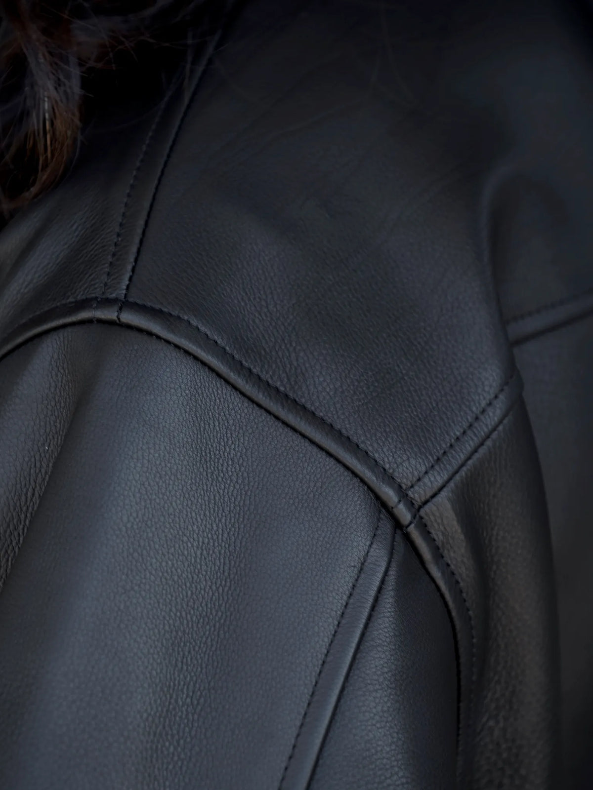 COMOLI | カーフスキン ジップショートジャケット BLACK