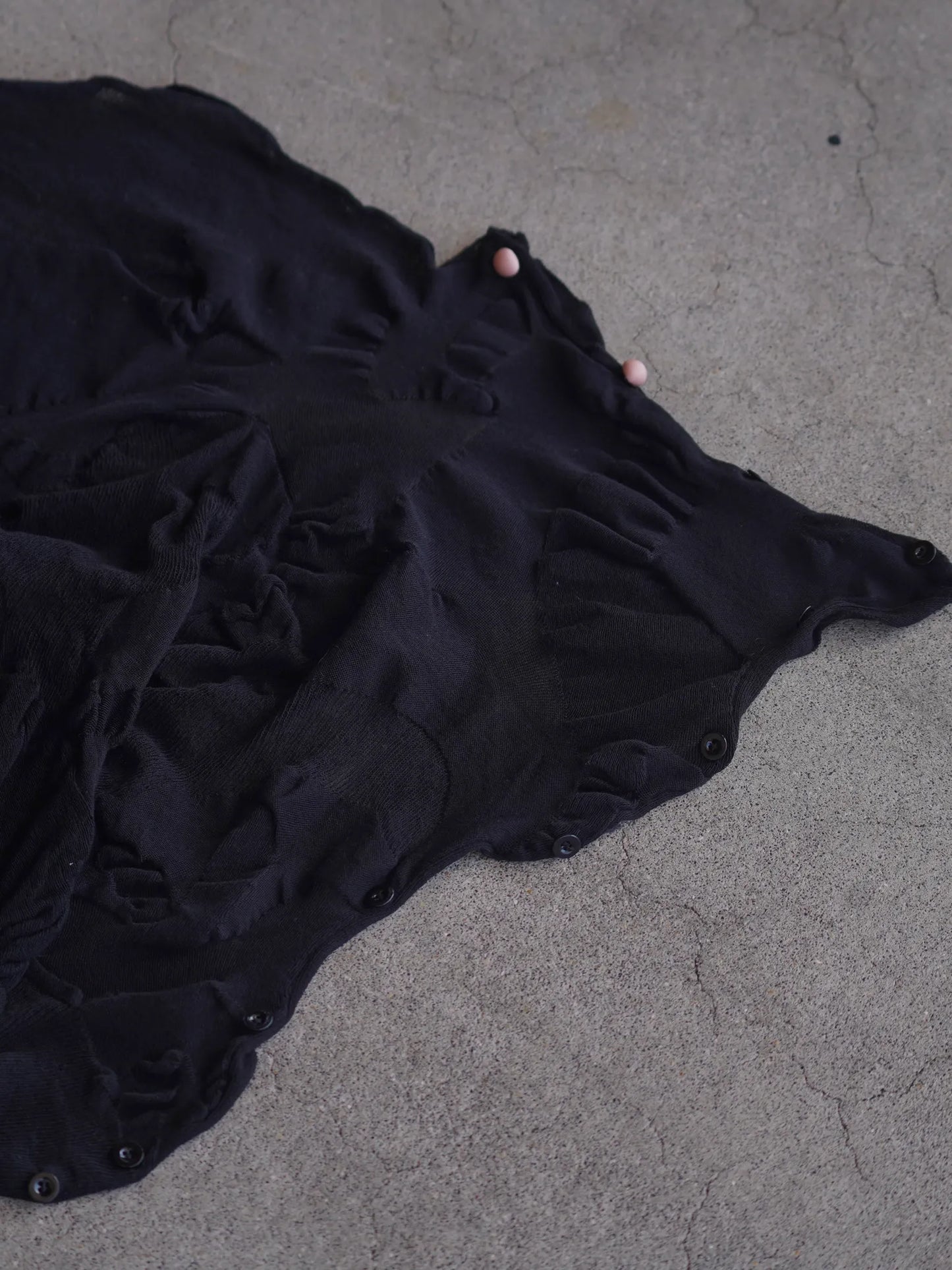 KAKAN | RIPPLE SHADOW KNIT CARDIGAN Black