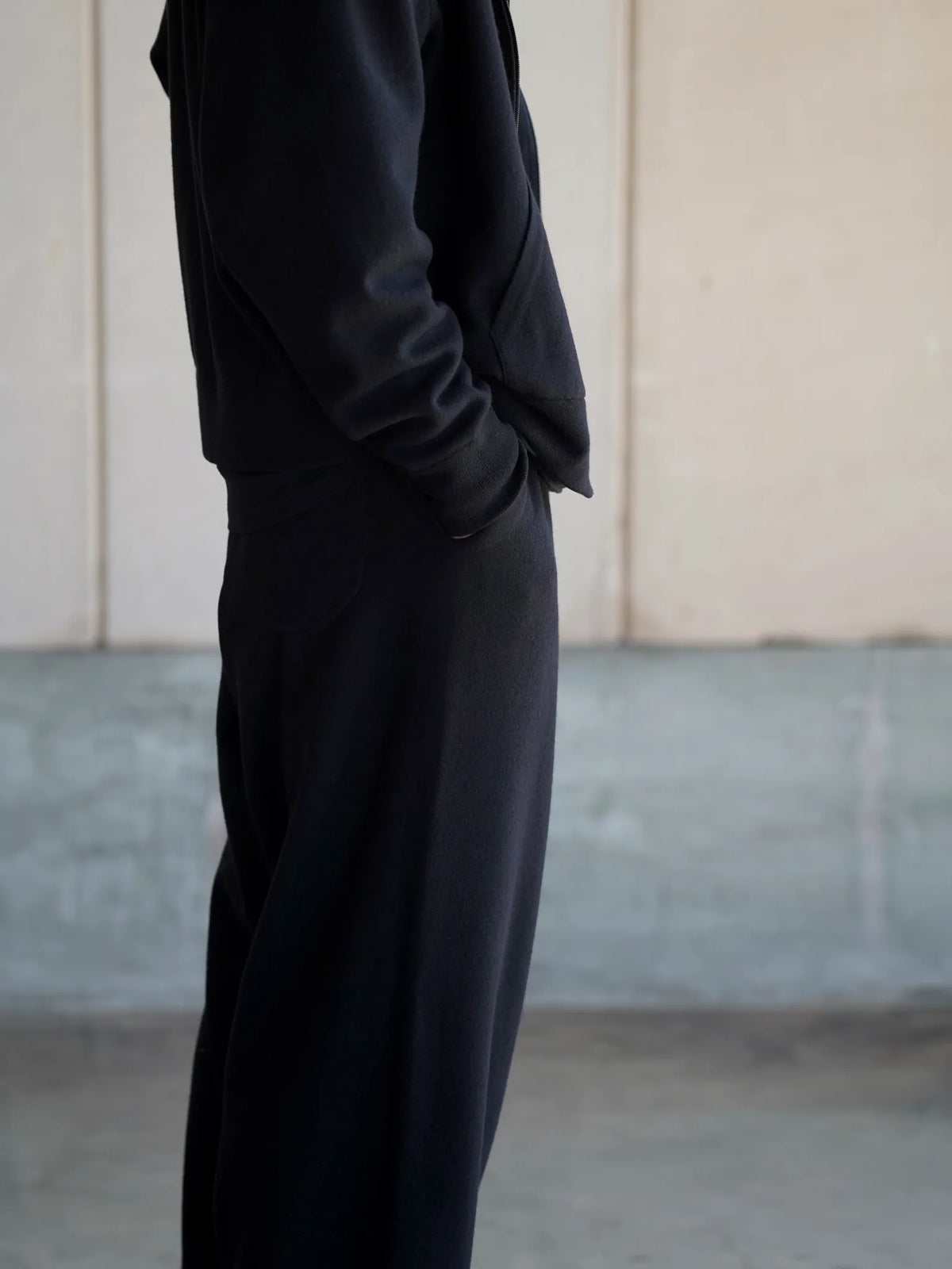 COMOLI | ウールニット パンツ BLACK