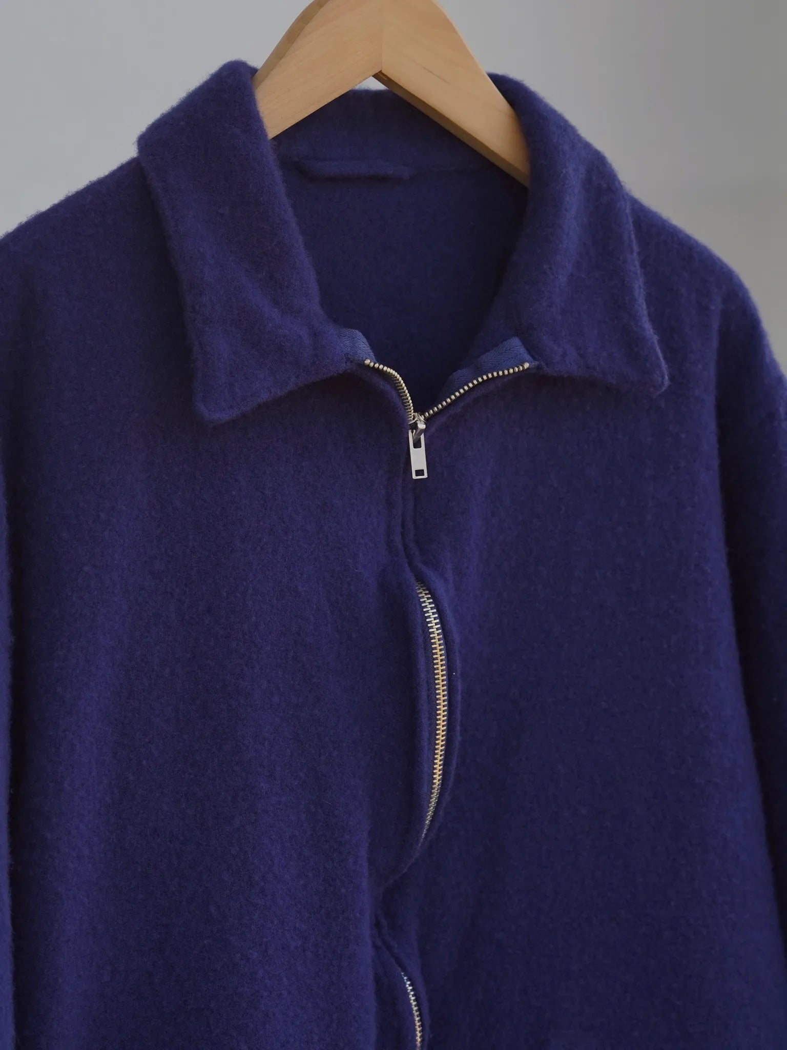 COMOLI 縮絨ウール ジップショートジャケット PURPLE BLUE COMOLI 縮絨ウール ジップショートジャケット PURPLE BLUE