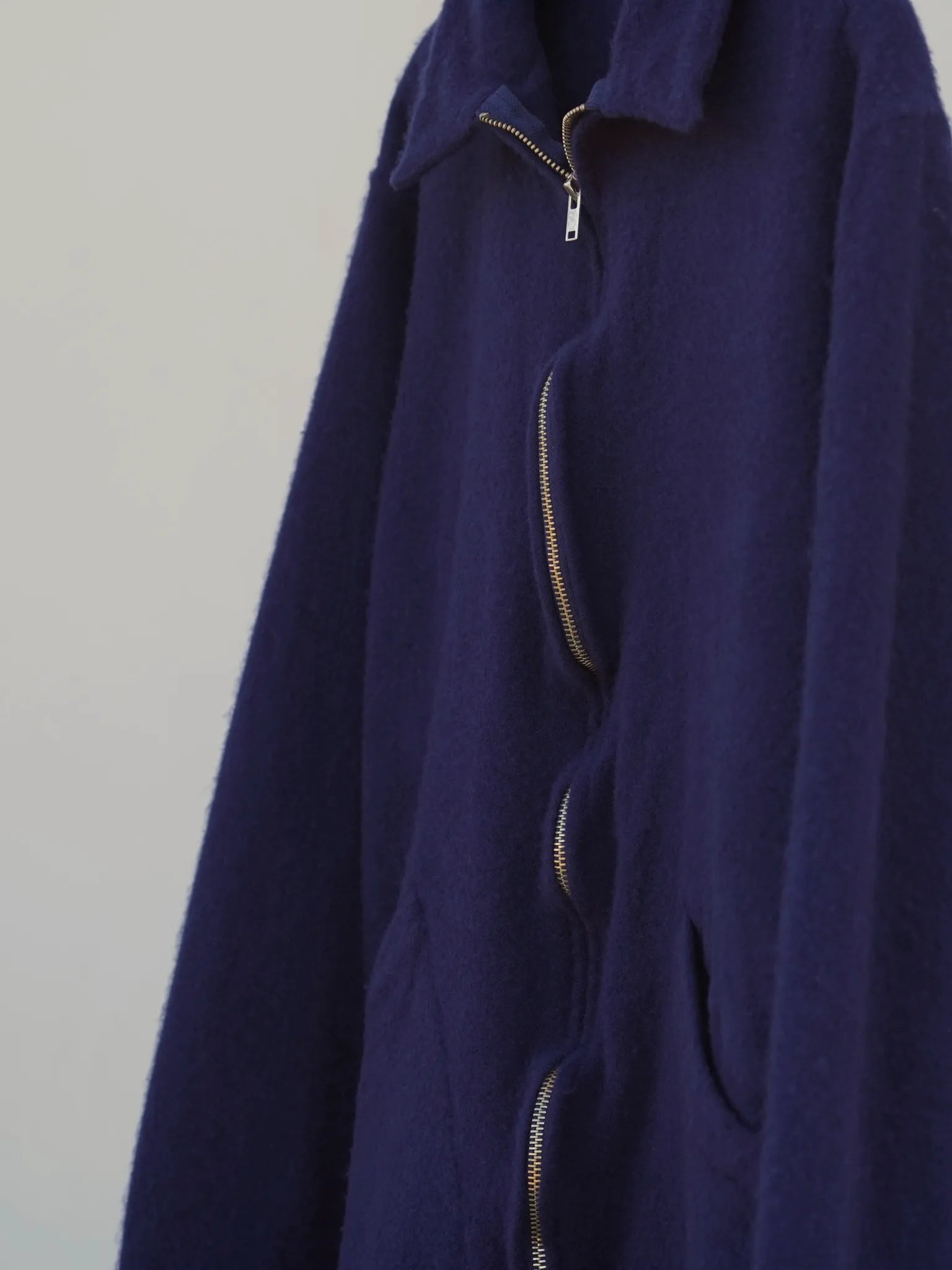 COMOLI 縮絨ウール ジップショートジャケット PURPLE BLUE COMOLI 縮絨ウール ジップショートジャケット PURPLE BLUE
