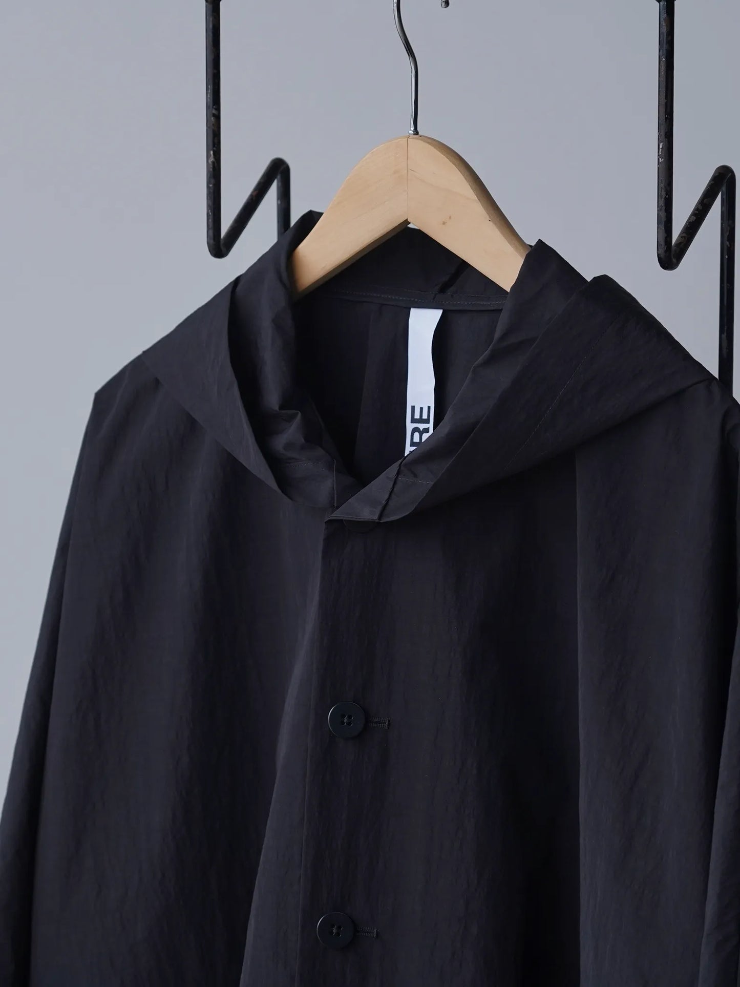 bestiaire-wide-jacket-black-3