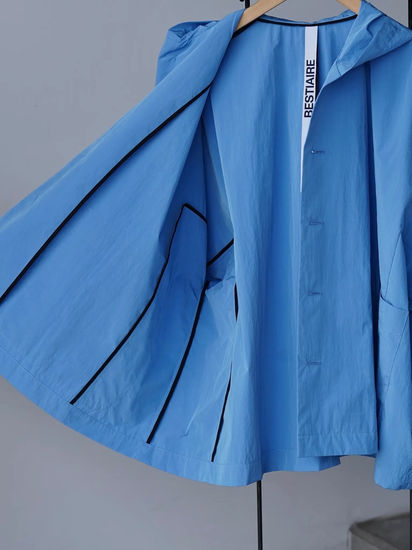 BESTIAIRE | WIDE JACKET LIGHT BLUE