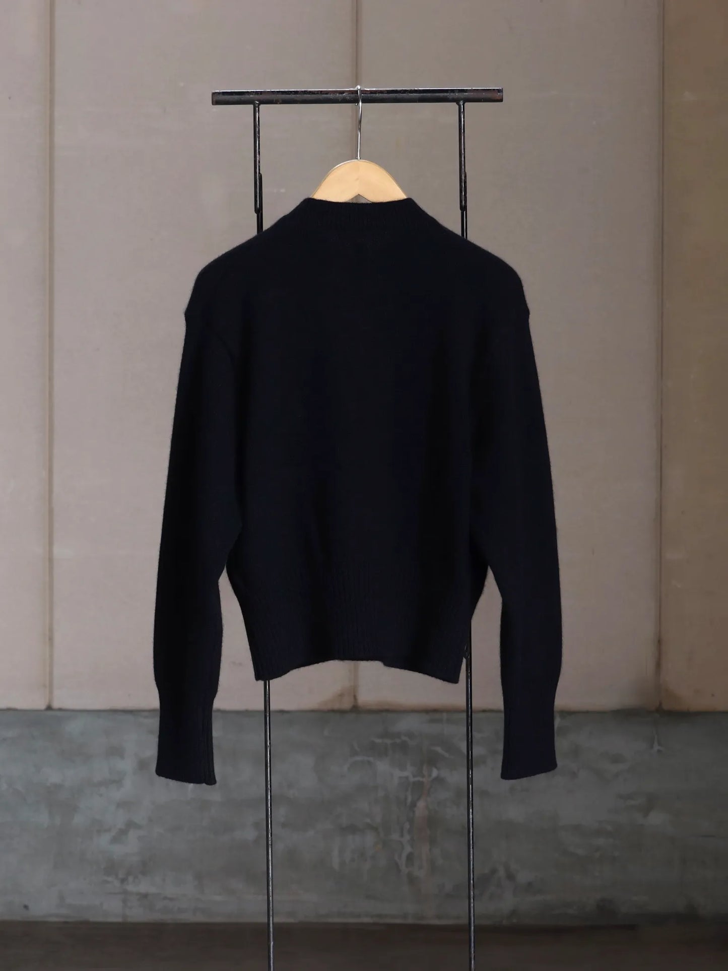 t-t-db-cardigan-black-2