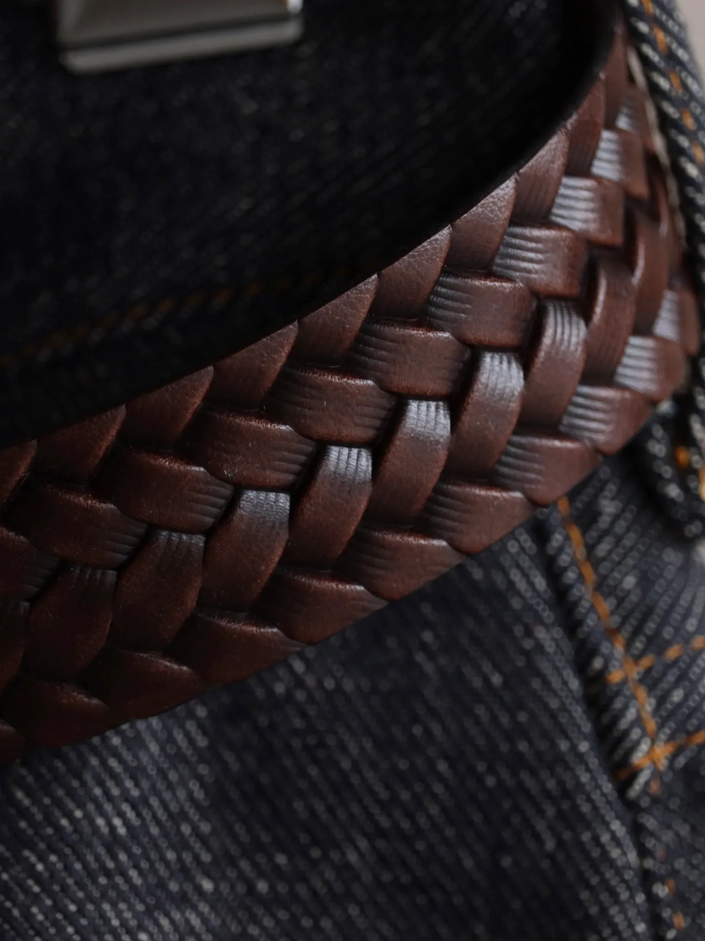t-t-basketweave-pattern-belt-mud-dyed-brown-3