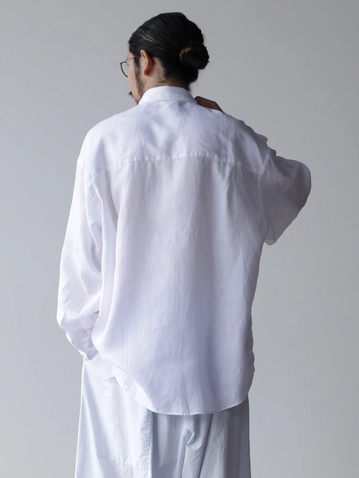 graphpaper-linen-l-s-oversized-regular-collar-shirt-white-4