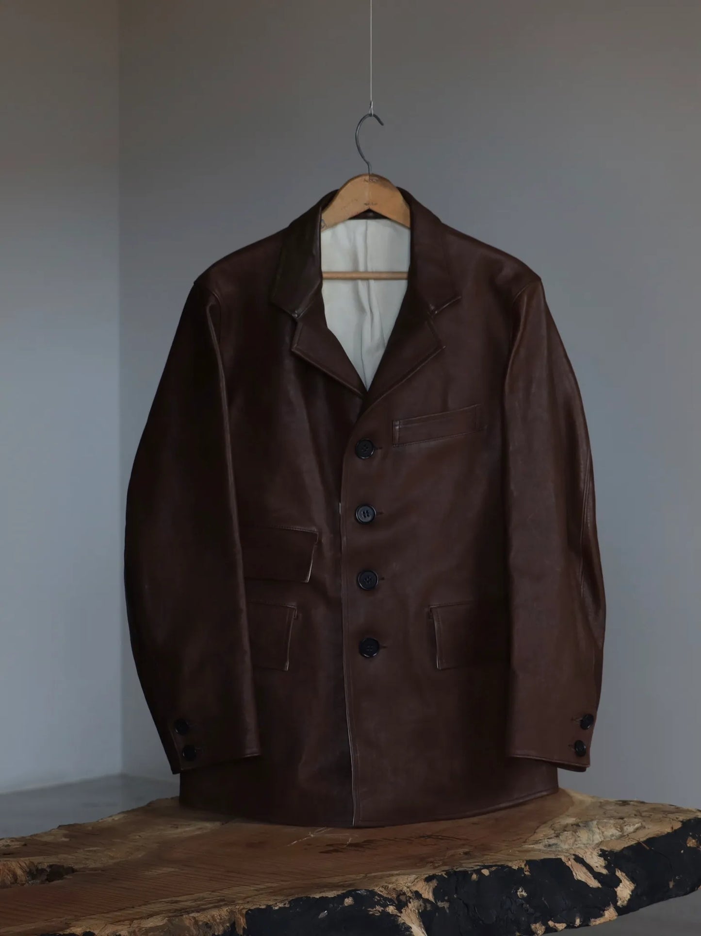 t-t-sack-leather-coat-mud-dyed-brown-1