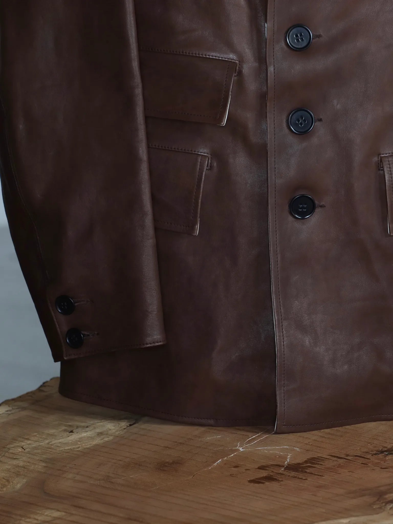 t-t-sack-leather-coat-mud-dyed-brown-3