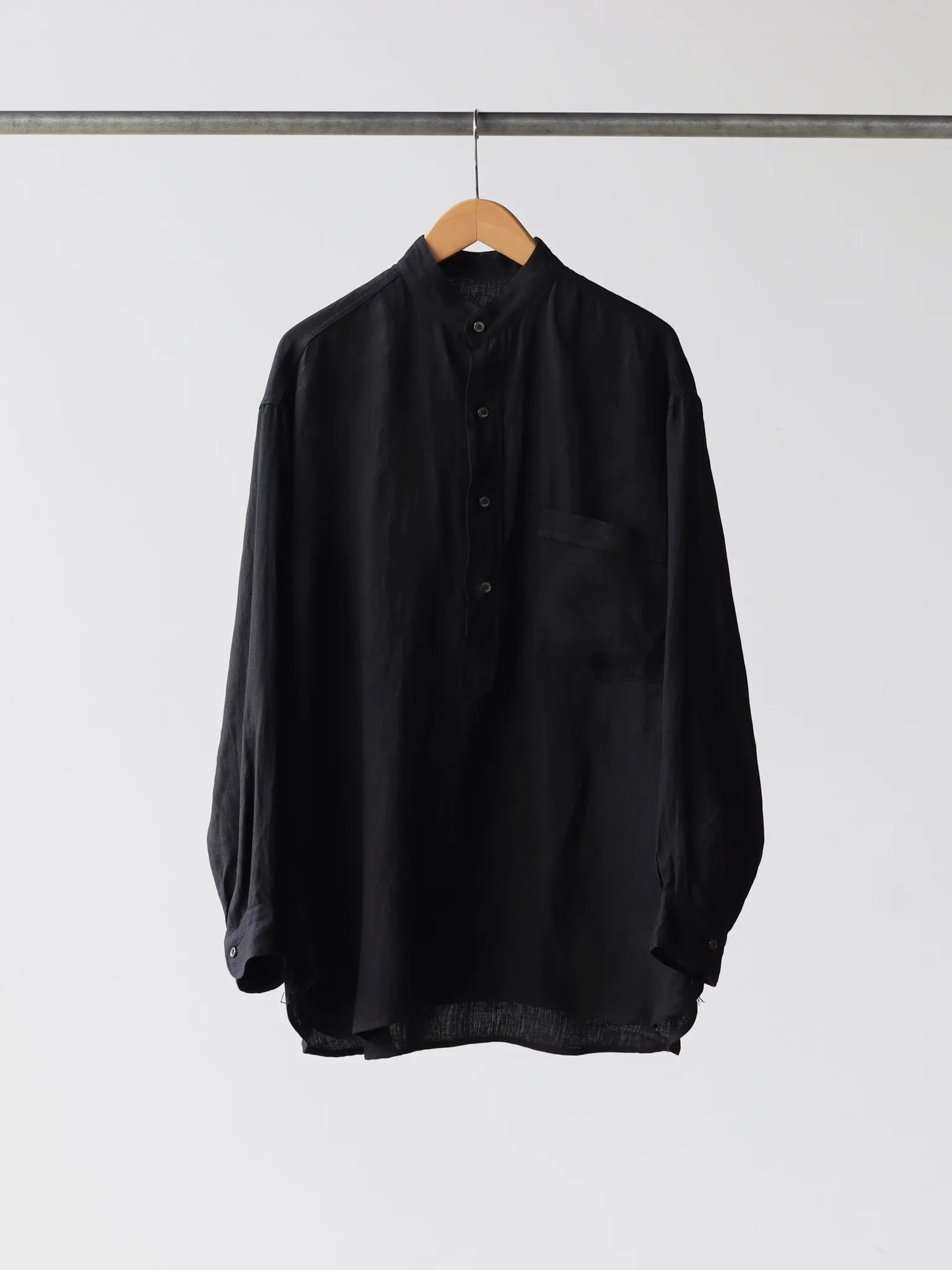 COMOLI リネンWクロス プルオーバーシャツ BLACK | CASANOVA&CO COMOLI リネンWクロス プルオーバーシャツ BLACK | CASANOVA&CO