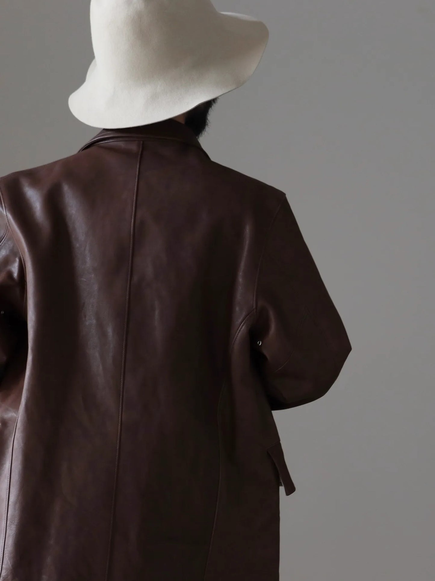 t-t-sack-leather-coat-mud-dyed-brown-6