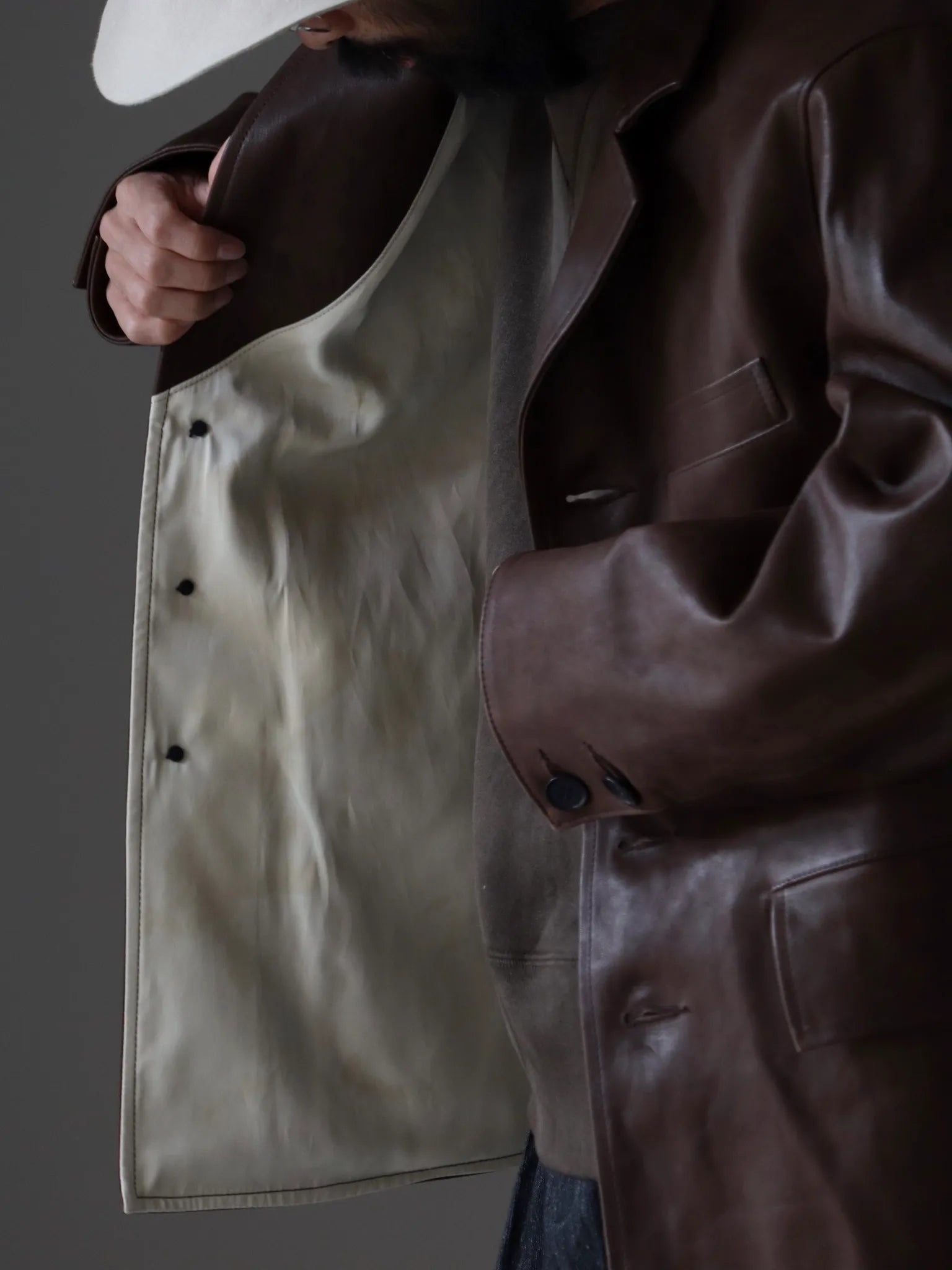 t-t-sack-leather-coat-mud-dyed-brown-8