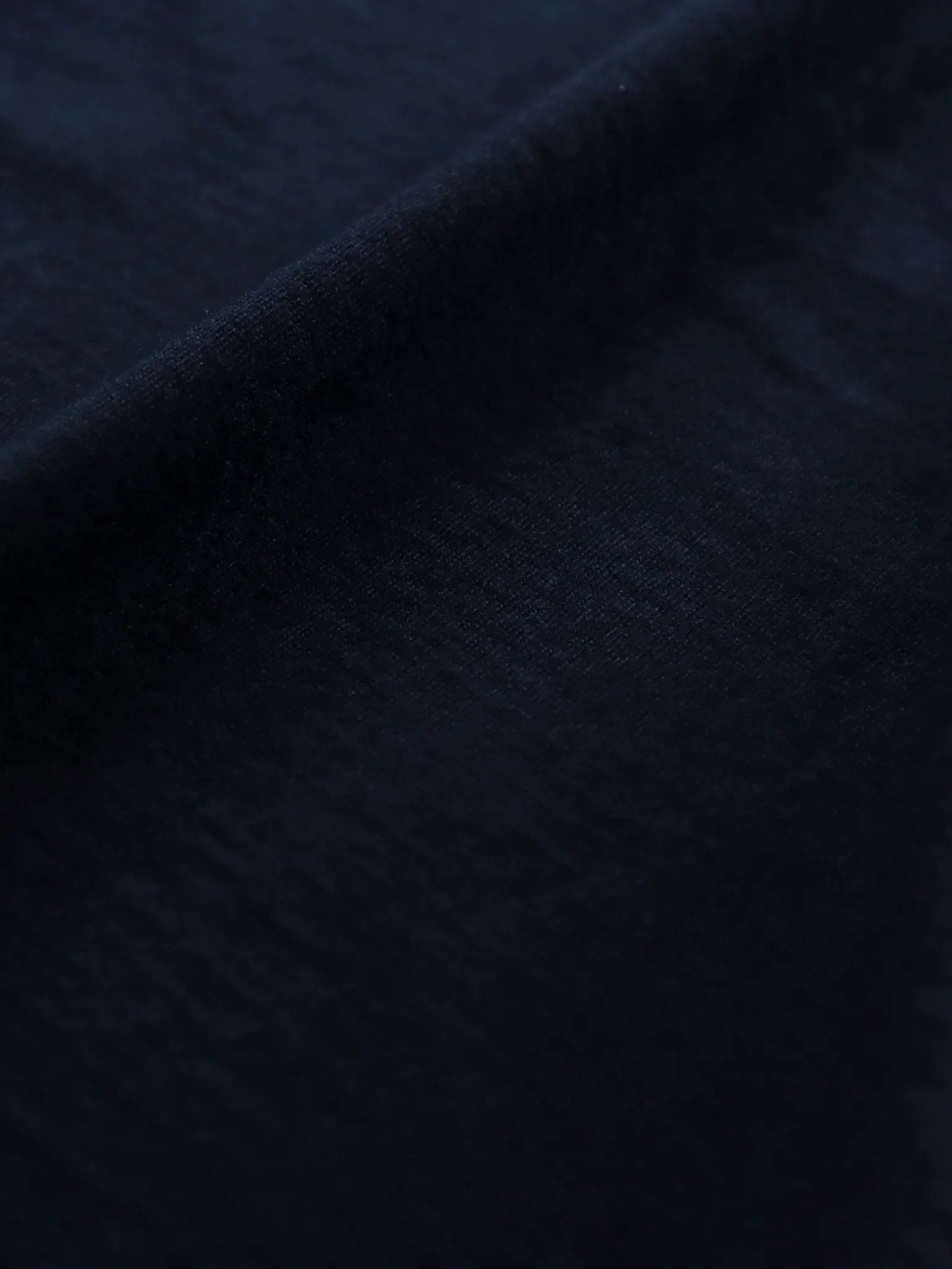 bodhi-cashmere100-tee-navy-2