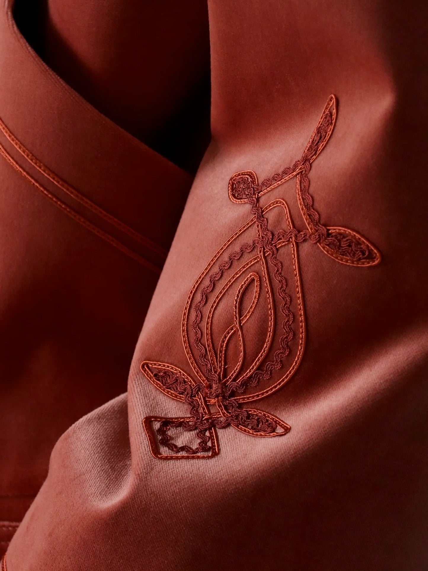 SARTO | EMBROIDERY SHORT JACKET SALMON