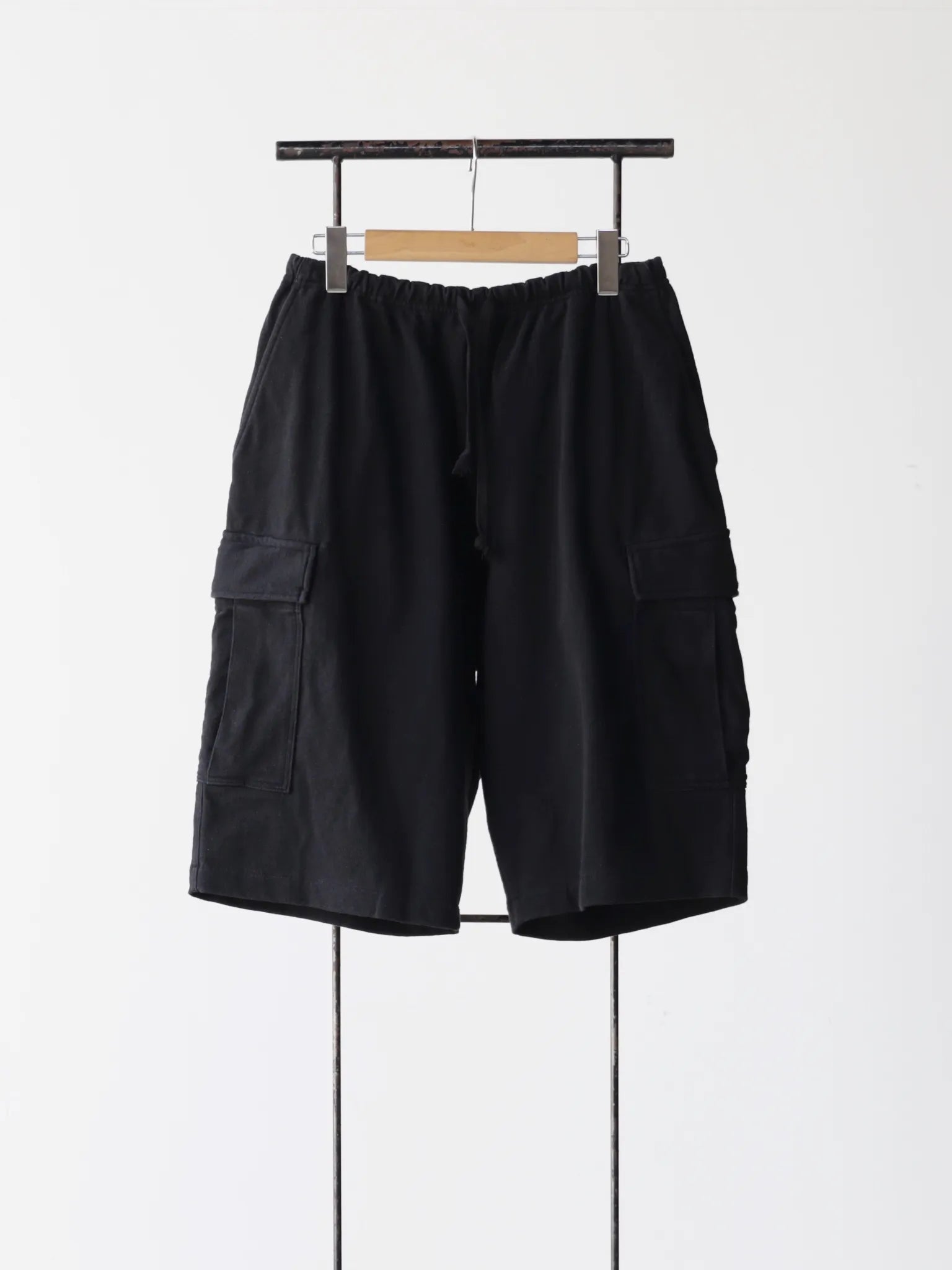 COMOLI コットンジャージ カーゴショーツ FADE BLACK | CASANOVA&CO