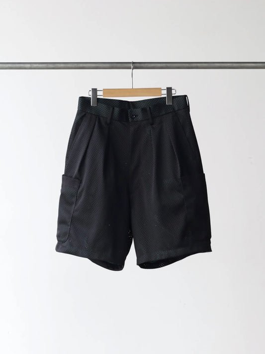 neat-poly-mesh-cargo-shorts-black-green-1