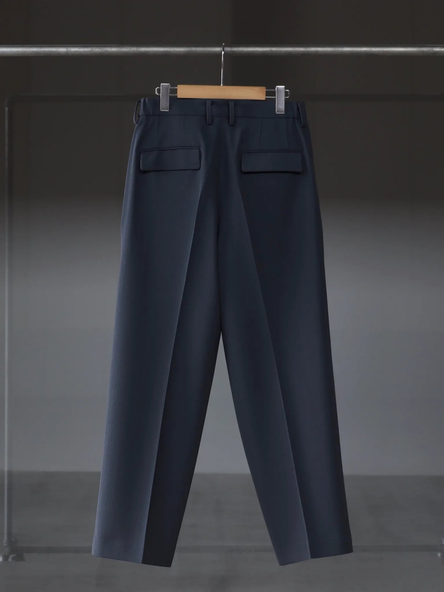 irenisa-two-tucks-wide-trousers-charcoal-2